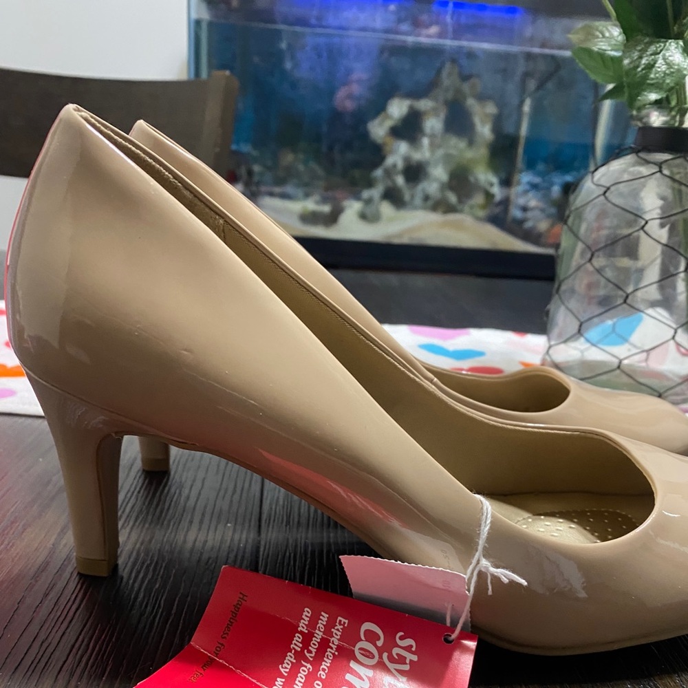 Brand new dex flex heels